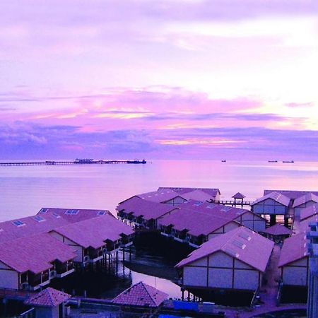 Port Dickson Water Chalet Exterior foto