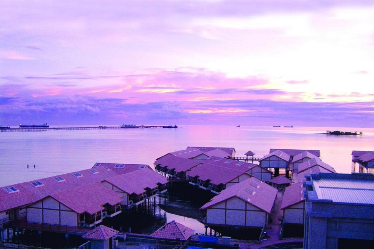 Port Dickson Water Chalet Exterior foto